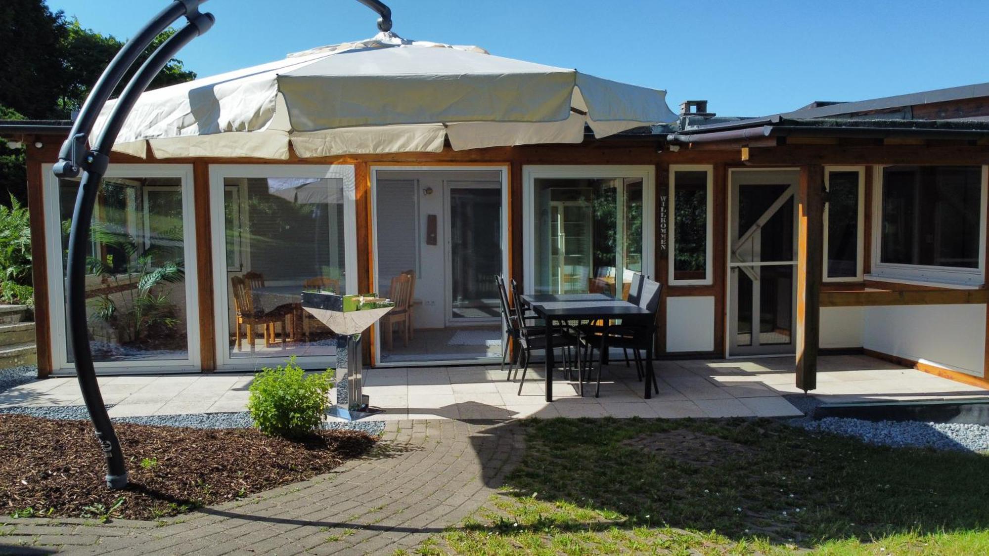 Ferienhaus Berghausen Am Hennesee 메체데 외부 사진