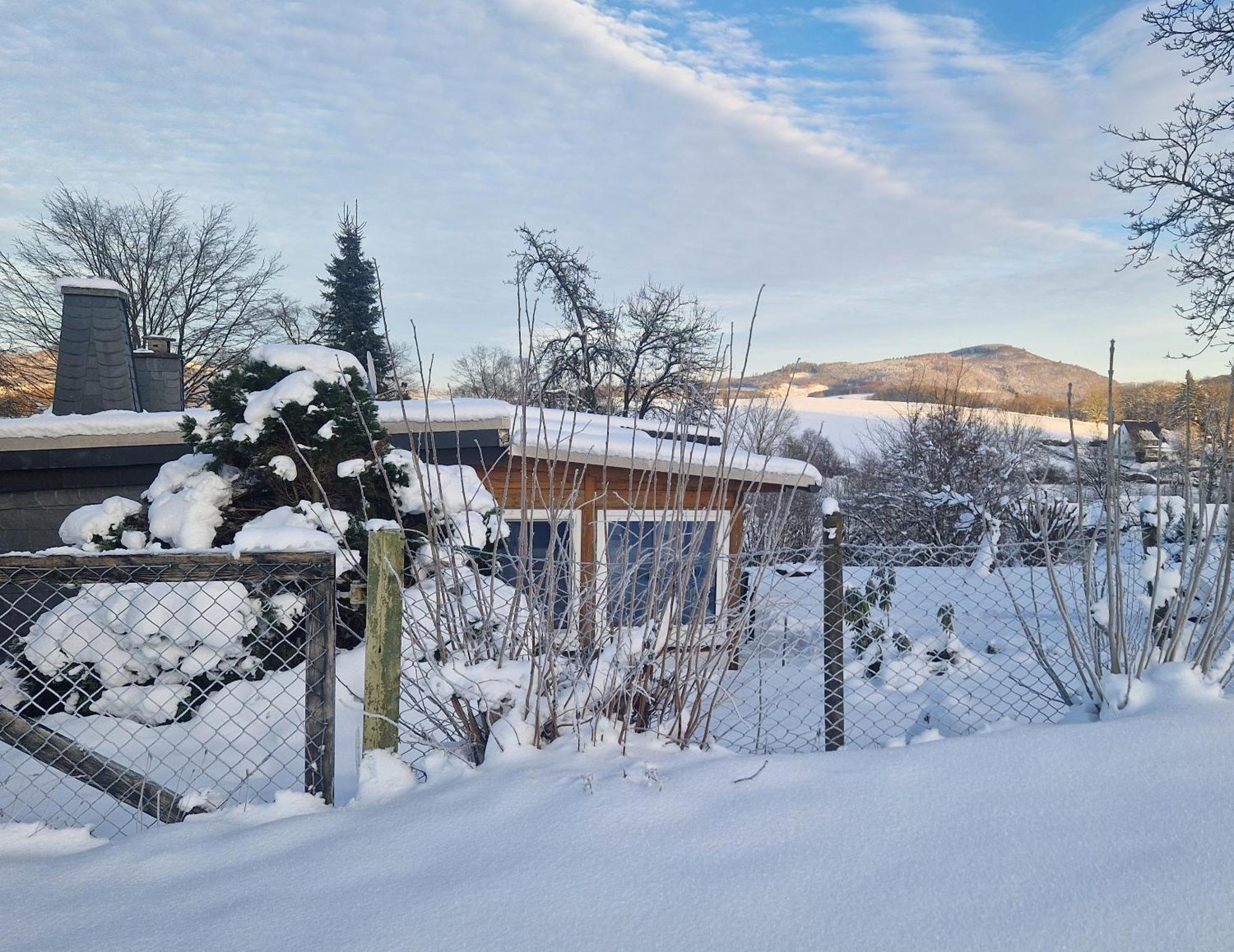 Ferienhaus Berghausen Am Hennesee 메체데 외부 사진